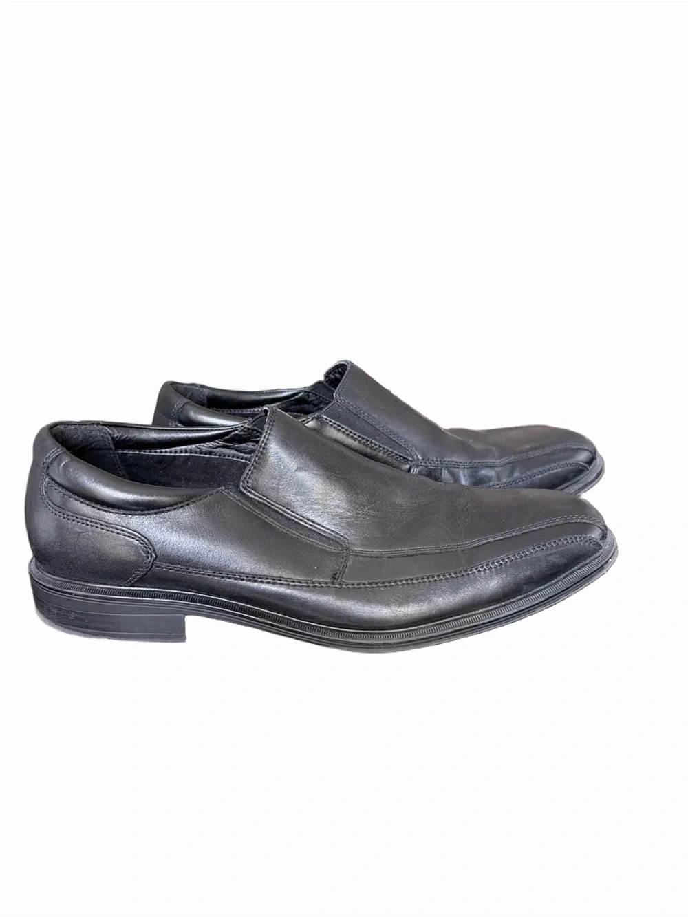 Kenneth Cole New York Men's Black Leather Slip-On Dress Shoes. Size 10.5